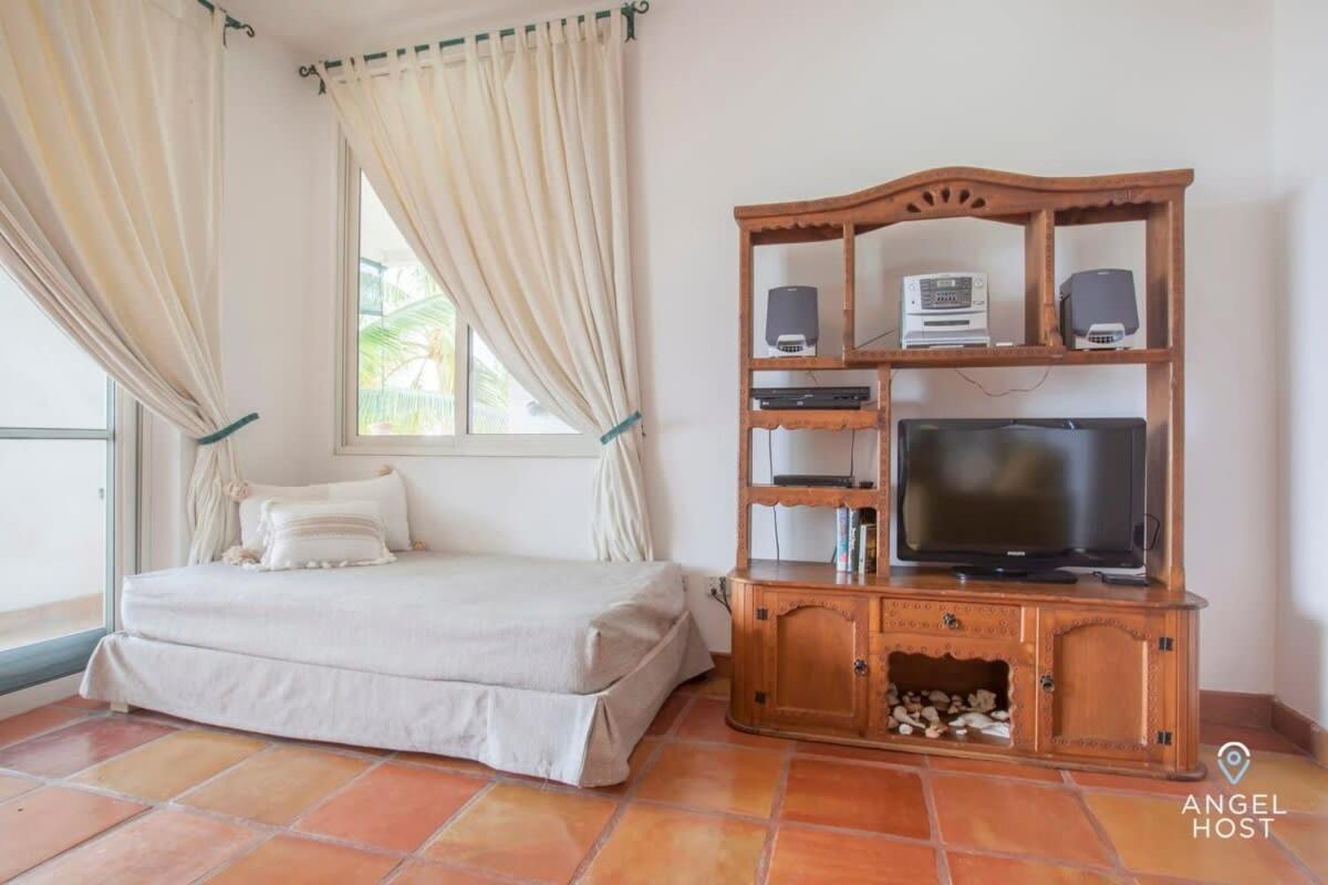 Private Oceanview Balcony & Infinity Pool Onsite Villa La Paz Exteriör bild